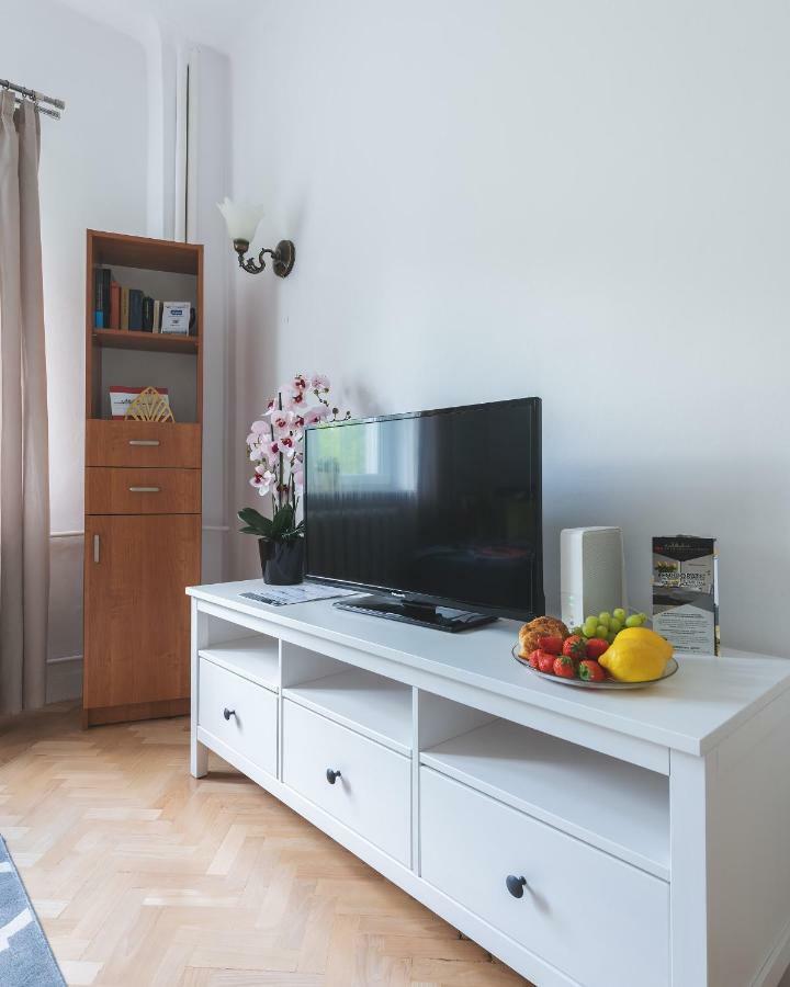 Zbawiciela Square P&O Serviced Apartments Varsavia Esterno foto